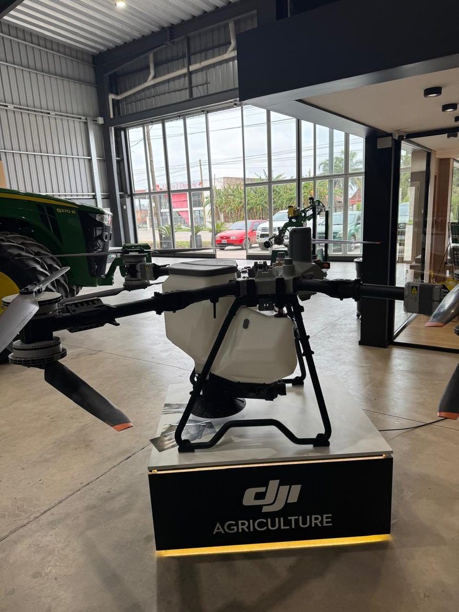 Dron DJI Agras en exhibición